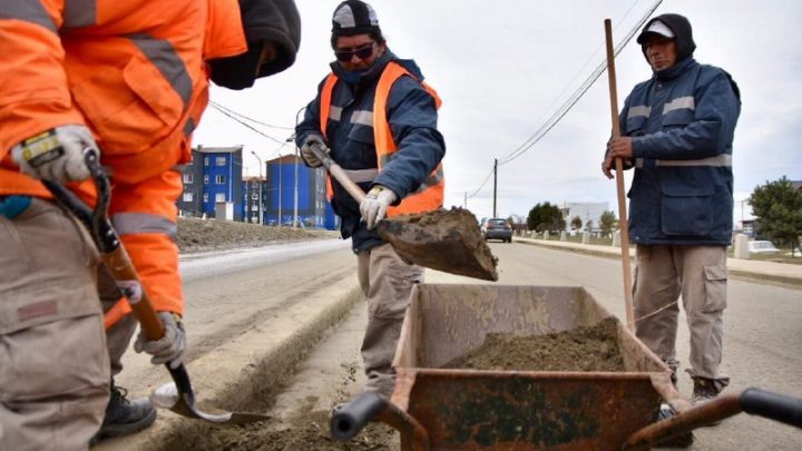 LA MUNICIPALIDAD DE USHUAIA REALIZARÁ TRABAJOS EN ROTONDAS Y SOLICITAN CIRCULAR CON EXTREMA PRECAUCIÓN