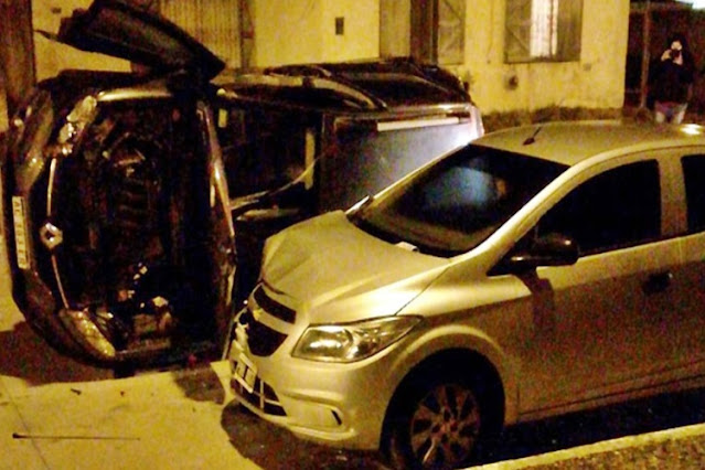 Choque y vuelco, dos personas trasladadas al Hospital Choque y vuelco, dos personas trasladadas al Hospital