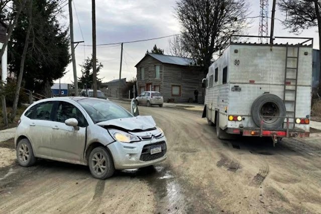 Choque entre un Citroen y una motorhome
