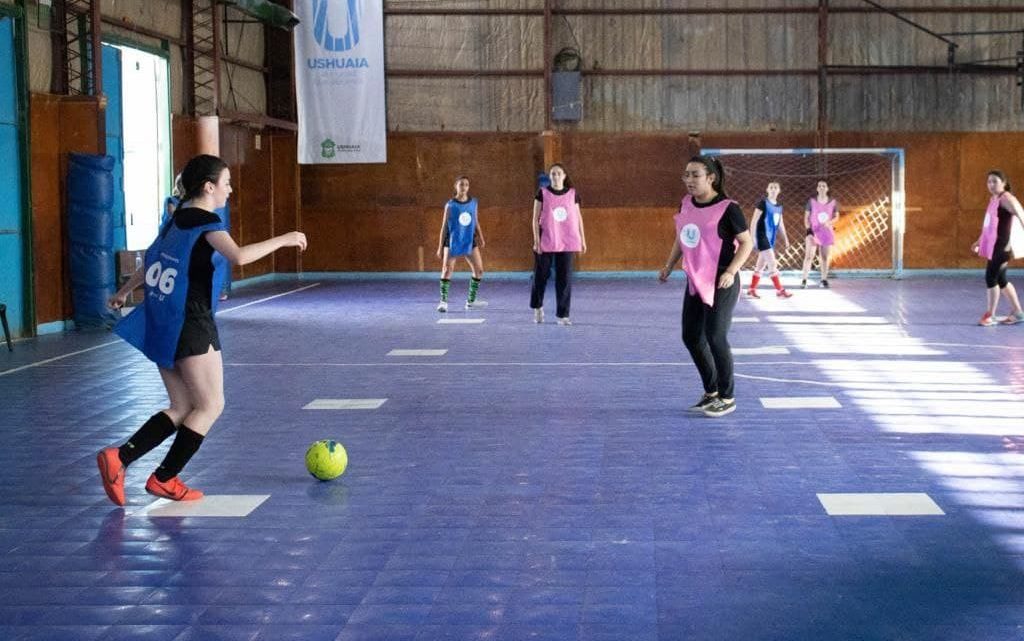 LA MUNICIPALIDAD CONTINÚA CON EL USHUAIA  JOVEN 2021 CON ACTIVIDADES CULTURALES, DEPORTIVAS Y SOCIALES
