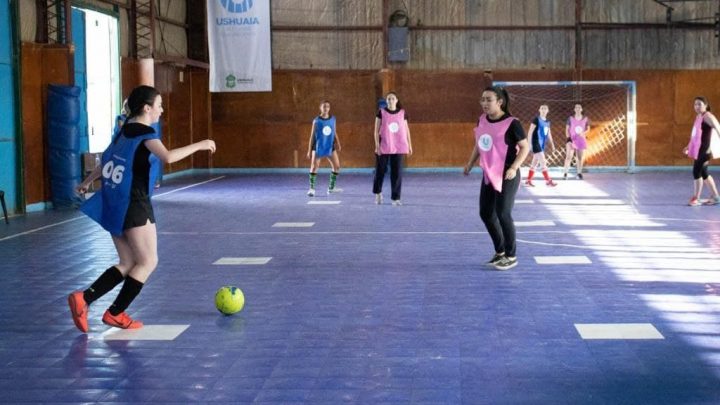 LA MUNICIPALIDAD CONTINÚA CON EL USHUAIA  JOVEN 2021 CON ACTIVIDADES CULTURALES, DEPORTIVAS Y SOCIALES