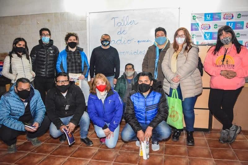 LA MUNICIPALIDAD DE USHUAIA DICTA EL TALLER DE OPERACIÓN TÉCNICA DE RADIO ANALÓGICA Y DIGITAL