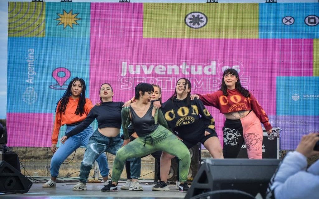 LA MUNICIPALIDAD DE USHUAIA CELEBRÓ CON LAS Y LOS JÓVENES EN SU DÍA LA MUNICIPALIDAD DE USHUAIA CELEBRÓ CON LAS Y LOS JÓVENES EN SU DÍA
