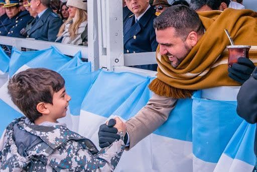 LA MUNICIPALIDAD CONFIRMÓ QUE SE REALIZARÁ EL DESFILE DEL 12 DE OCTUBRE DE FORMA PRESENCIAL
