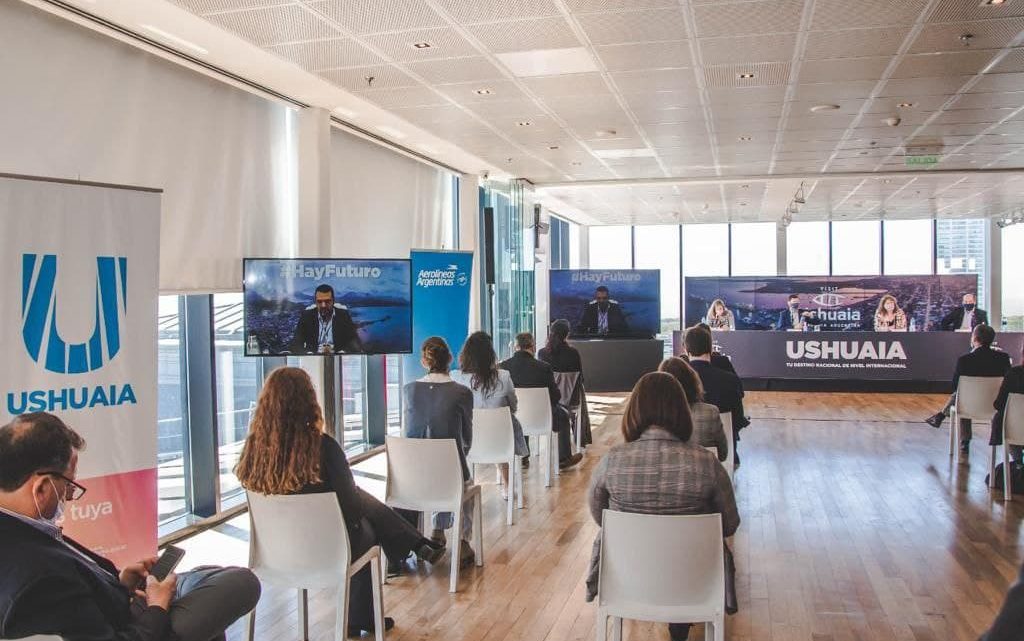 LA MUNICIPALIDAD JUNTO AL MINISTERIO DE TURISMO DE LA NACIÓN Y AEROLINEAS ARGENTINAS LANZARON DE LA CAMPAÑA DE TURISMO VERANO EN EL CCK