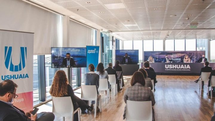 LA MUNICIPALIDAD JUNTO AL MINISTERIO DE TURISMO DE LA NACIÓN Y AEROLINEAS ARGENTINAS LANZARON DE LA CAMPAÑA DE TURISMO VERANO EN EL CCK