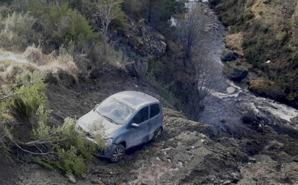 Desbarrancado en la zona del Camping Municipal en Ushuaia