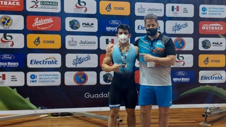 Joven de Río Grande obtuvo medalla de Plata en levantamiento Olímpico en México