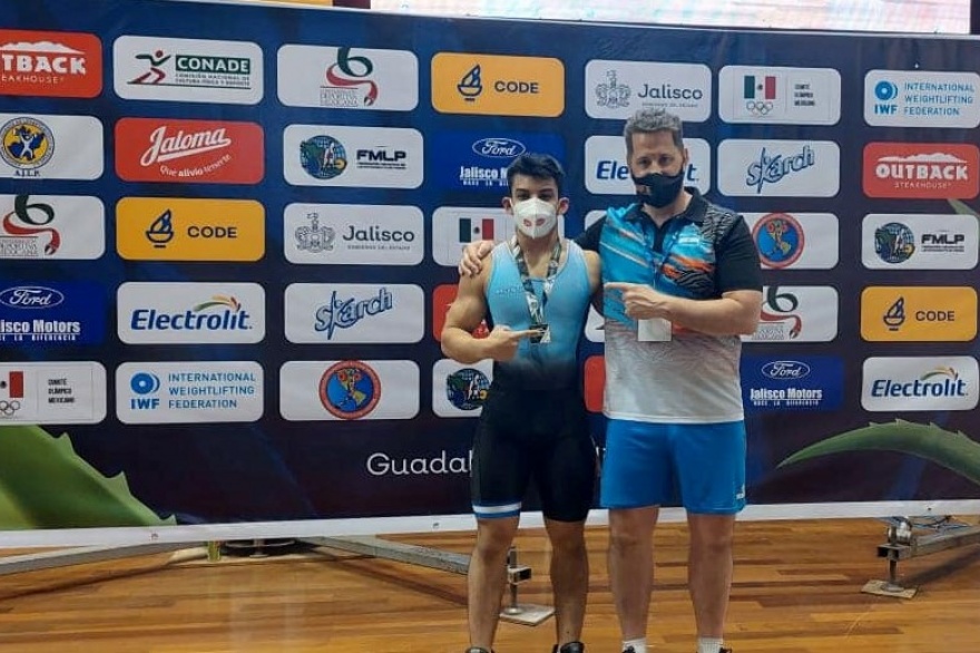 Joven de Río Grande obtuvo medalla de Plata en levantamiento Olímpico en México