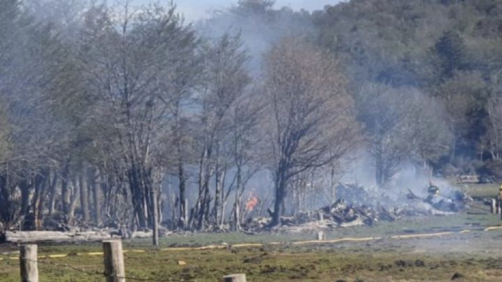 Se desató en Ushuaia un incendio forestal por quema de basura sin control