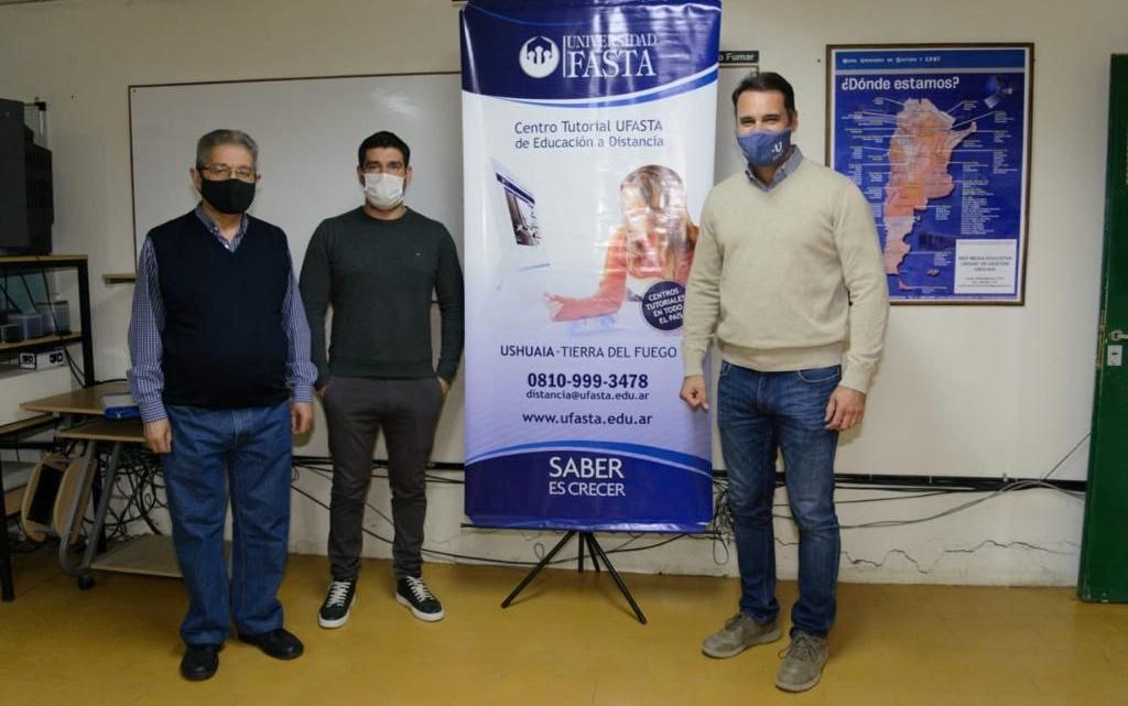 LA MUNICIPALIDAD SUMA A LA UNIVERSIDAD FASTA A LA TARJETA +U LA MUNICIPALIDAD SUMA A LA UNIVERSIDAD FASTA A LA TARJETA +U