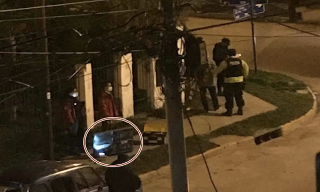 Sujeto detenido caminando con un tv robado en Ushuaia Sujeto detenido caminando con un tv robado en Ushuaia