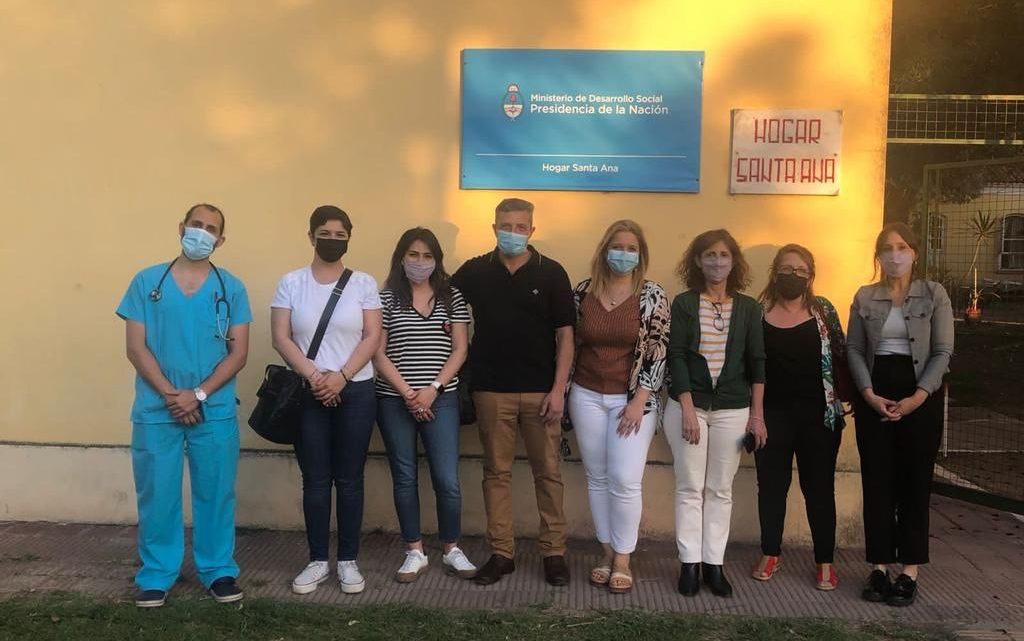 LA DIRECTORA DE PAMI YÉSICA GARAY Y LA SECRETARIA MUNICIPAL SABRINA MARCUCCI RECORRIERON RESIDENCIAS PARA ADULTOS MAYORES EN EL AMBA LA DIRECTORA DE PAMI YÉSICA GARAY Y LA SECRETARIA MUNICIPAL SABRINA MARCUCCI RECORRIERON RESIDENCIAS PARA ADULTOS MAYORES EN EL AMBA