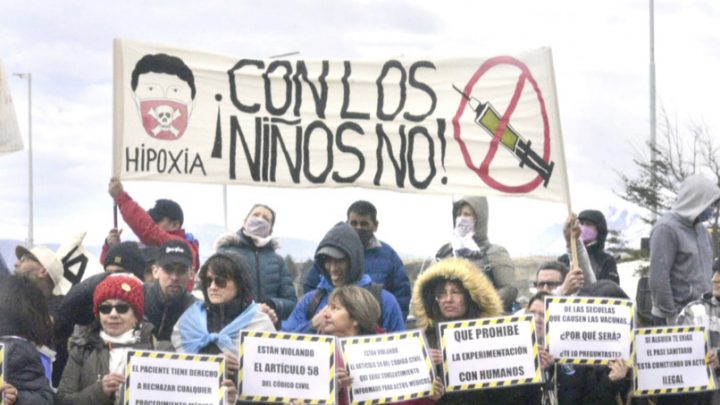 “No somos anti vacunas ni locos”