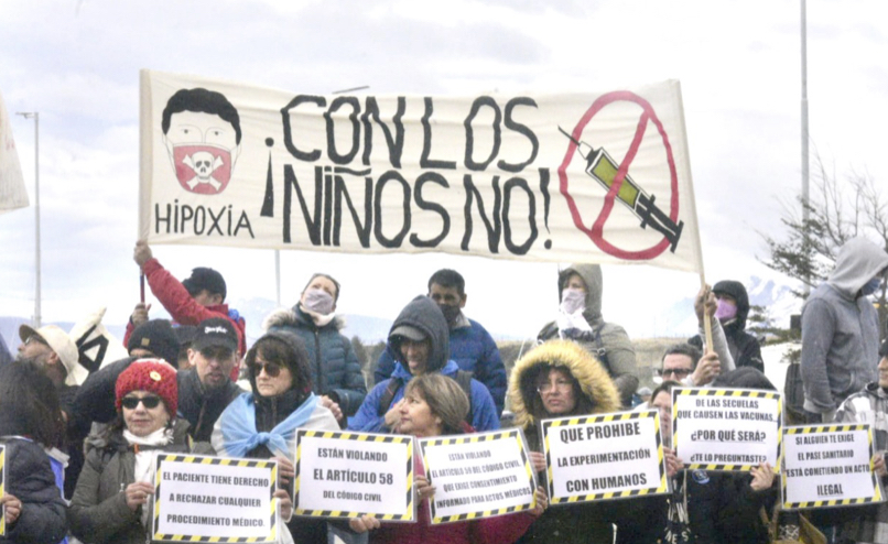 “No somos anti vacunas ni locos”