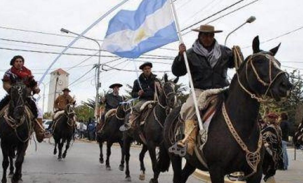 Habrá un gran desfile a caballo por el día de la Tradición