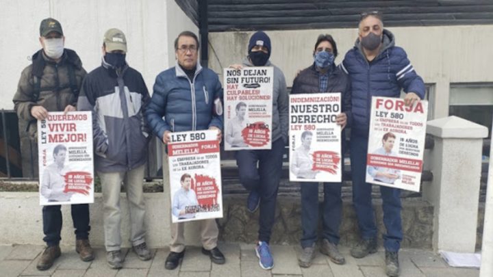 Ex trabajadores de Aurora y Renacer reclaman indemnización al Gobierno
