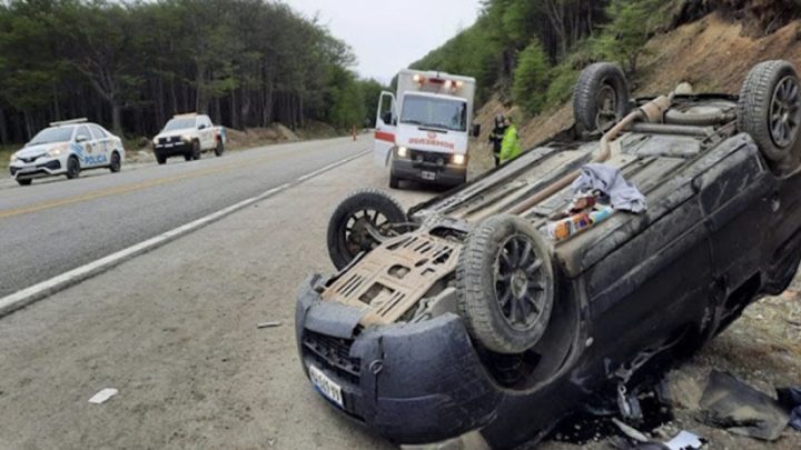 Despiste y vuelco en la Ruta 3