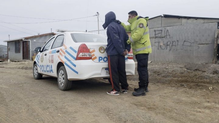 Enjuician a un sujeto que le robó la recaudación a un remisero, a punta de cuchillo