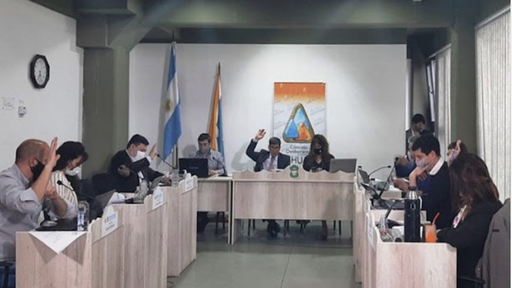 En Ushuaia multa de hasta 18 mil pesos por arrojar colillas de cigarrillos en la via publica