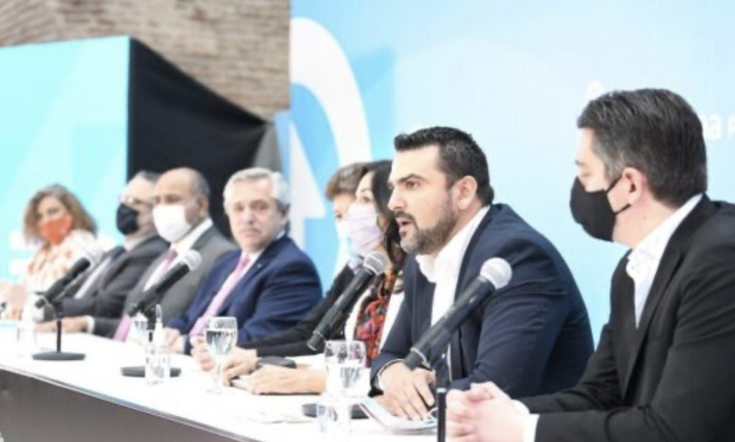 “No volvamos a abrazar al diablo que tanto mal le hizo al país” “No volvamos a abrazar al diablo que tanto mal le hizo al país”