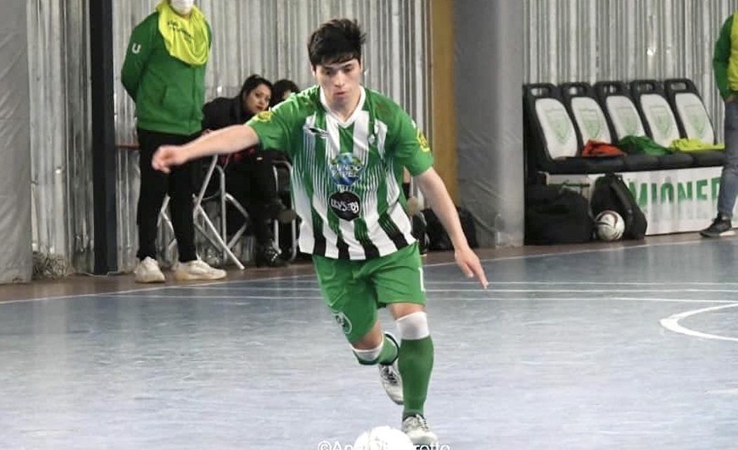 Ateneo venció a Camioneros y se quedó con el #1 Ateneo venció a Camioneros y se quedó con el #1
