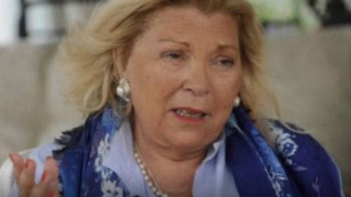 Internaron de urgencia a Elisa Carrió
