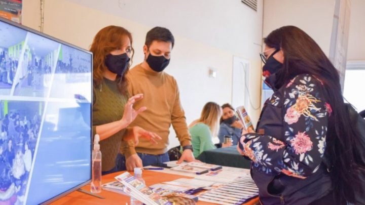 Lanzan nuevo catálogo de carreras universitarias, terciarias y oficios vigentes en Tierra del Fuego