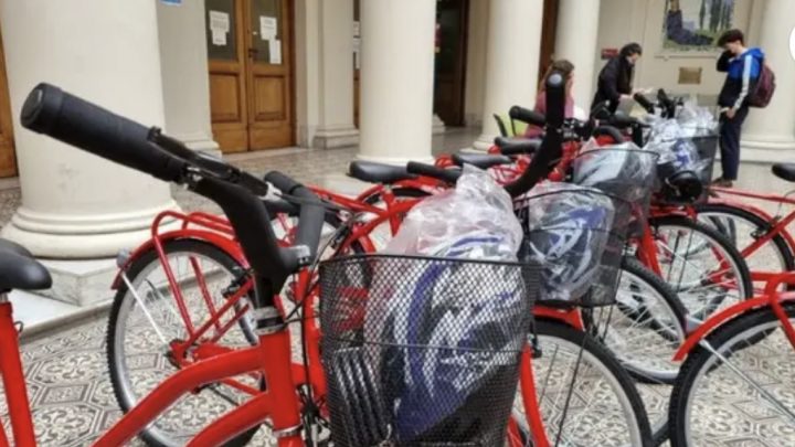 LA UNIVERSIDAD DE LA PLATA DARÁ BICICLETAS A SUS ESTUDIANTES