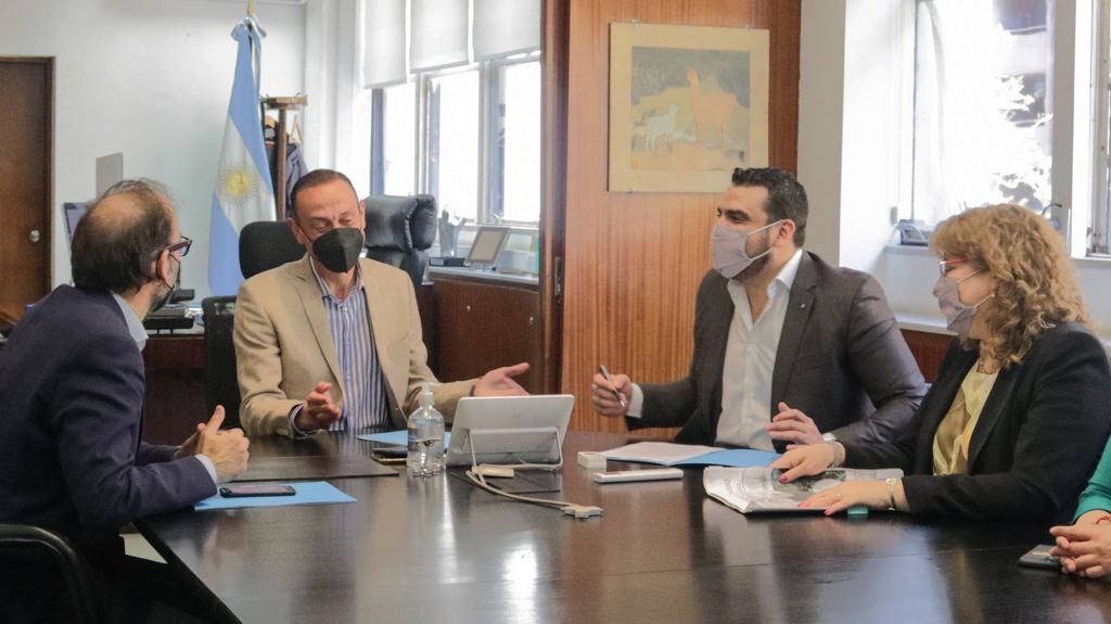 VUOTO Y YUTROVIC FIRMARON CON NACIÓN UNA OBRA PARA MEJORAR EL ACCESO A LA CIUDAD Y EL CORREDOR DE LA RUTA N3 Y HÉROES DE MALVINAS