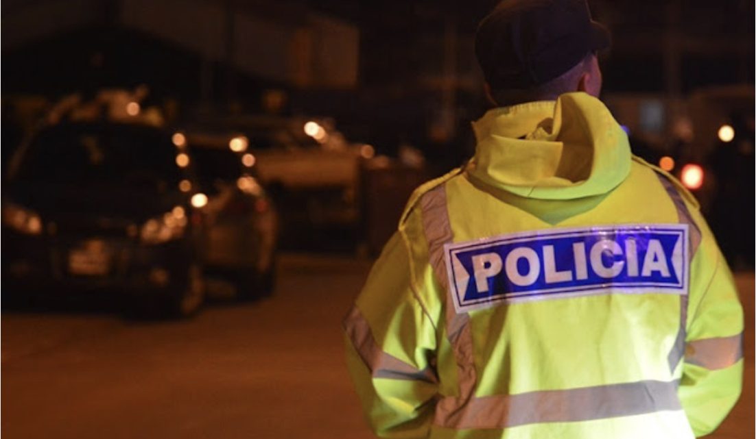 Efectivo policial de Ushuaia cesanteado por violar la cuarentena en 2020 Efectivo policial de Ushuaia cesanteado por violar la cuarentena en 2020