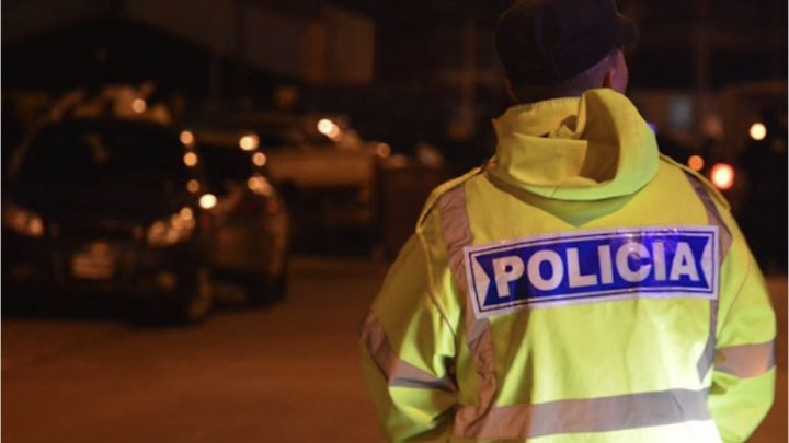 Efectivo policial de Ushuaia cesanteado por violar la cuarentena en 2020