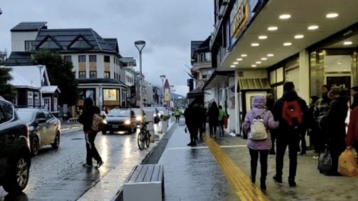 En El Fin De Semana Largo, Los Turistas Gastaron Más De 17 Mil Millones De Pesos En Todo El País