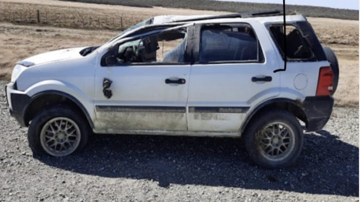 Dos despistes y vuelcos, con un lesionado