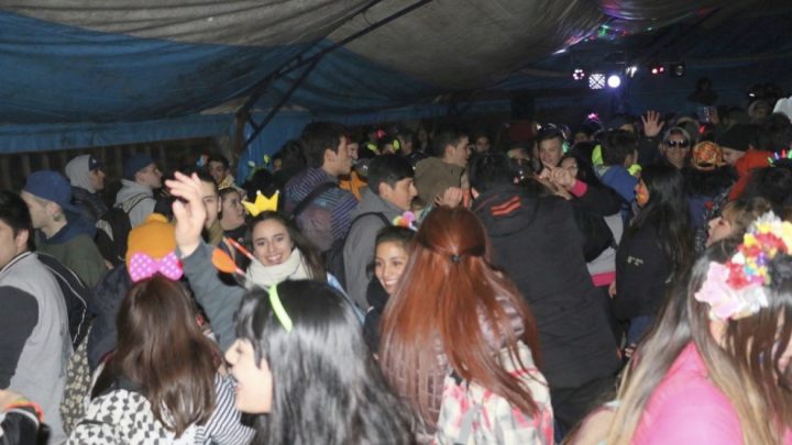 No se permitirá el ingreso de bebidas alcohólicas a las serenatas estudiantiles