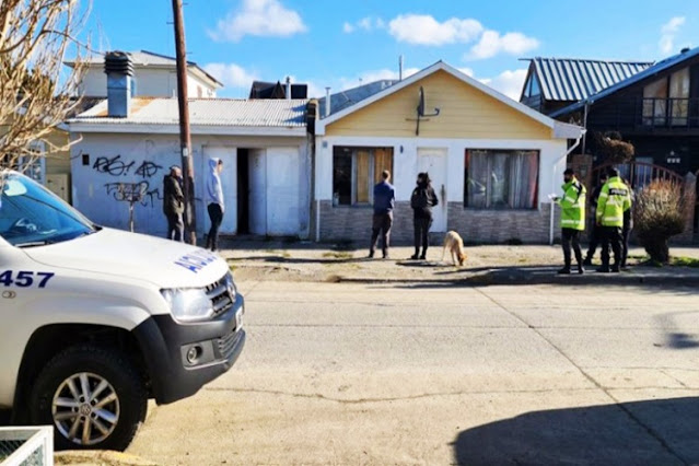 Un detenido por provocar daños en vivienda y agredir a policias Un detenido por provocar daños en vivienda y agredir a policias