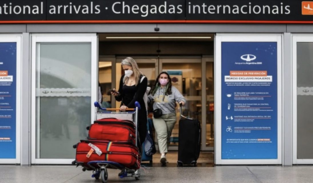 Fin de las cuotas para viajar al exterior: en qué consiste la medida y qué alternativas existen para financiar