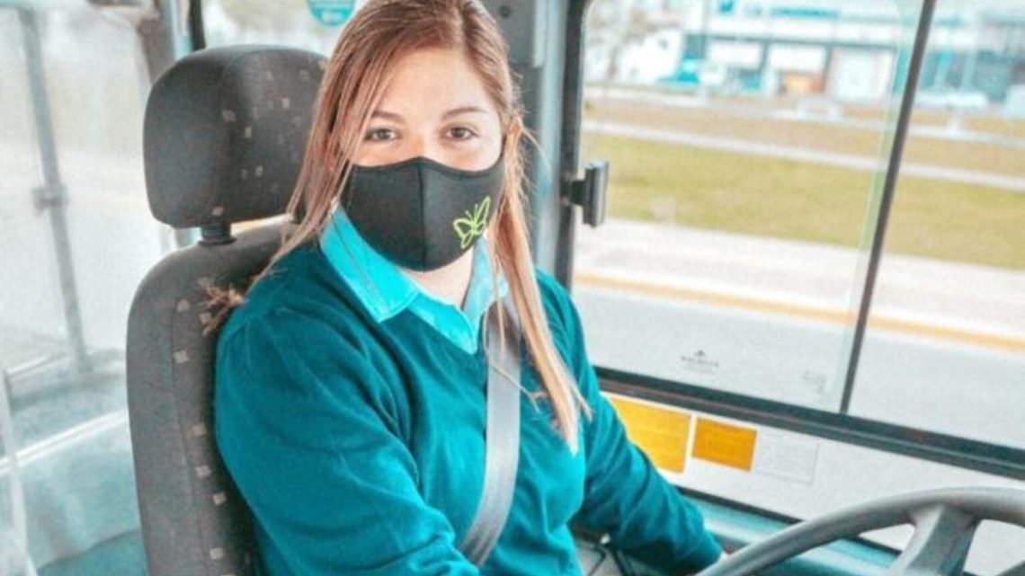 Colectivos: Soledad Burela es la quinta choferesa en la ciudad Colectivos: Soledad Burela es la quinta choferesa en la ciudad