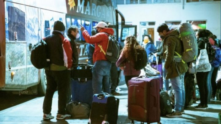 Un Desastre: Más De 7 Horas Varados Y Tuvieron Que Volver A Sus Casas