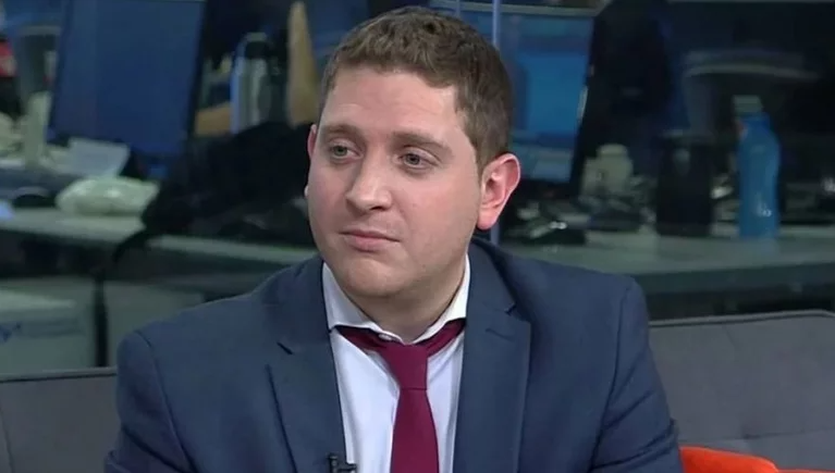 Jonatan Viale se va del país: el sorpresivo adiós del periodista de La Nación Jonatan Viale se va del país: el sorpresivo adiós del periodista de La Nación