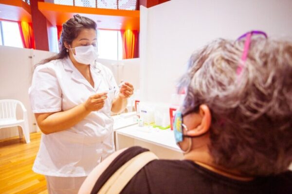 “Cumplido los 6 meses de la aplicación de la segunda dosis se pueden recibir el refuerzo”, aseguró Goyogana