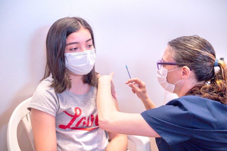 Las cuatro razones de la Sociedad Argentina de Pediatría para vacunar a los niños