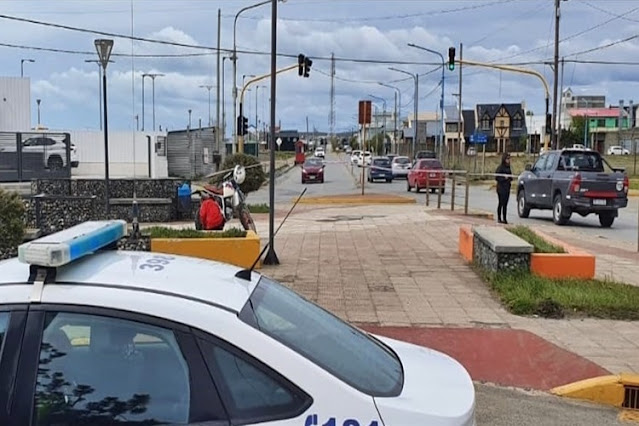 Motociclista acuso a un conductor de chocarlo y fugarse, fue demorado a la salida de la ciudad