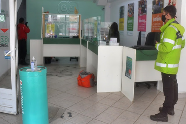 Allanamiento y tres sospechosos del robo a una financiera