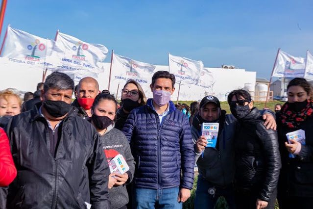 Melella dejo plantado a su propio candidato en el cierre de campaña