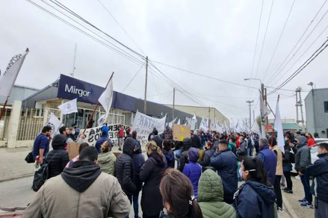 Marcha a Mirgor por el cierre de Brightstar