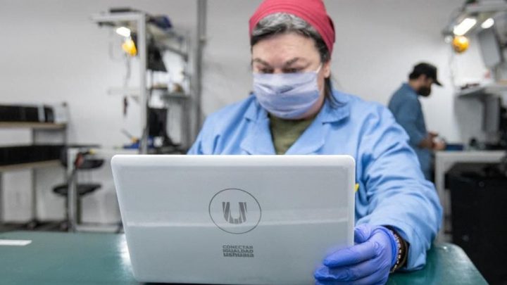 LA FABRICACIÓN LOCAL DE LAS NETBOOK DEL CONECTAR IGUALDAD USHUAIA SE ENCUENTRA EN LA ETAPA FINAL