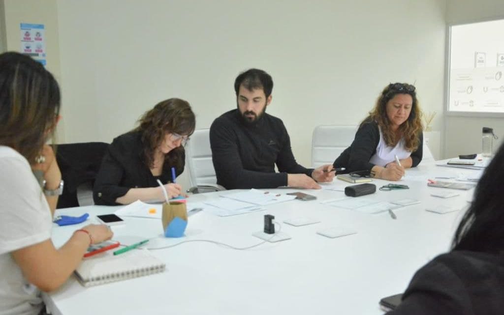 EL MUNICIPIO DE USHUAIA EVALÚA PROYECTOS PRODUCTIVOS DE VECINAS