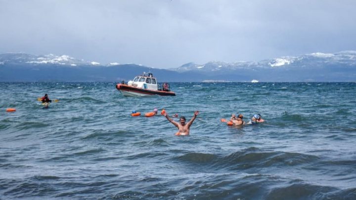 EL IMD ACOMPAÑÓ EL BAUTISMO EN AGUAS FRÍAS DE MÁS DE 100 NADADORES