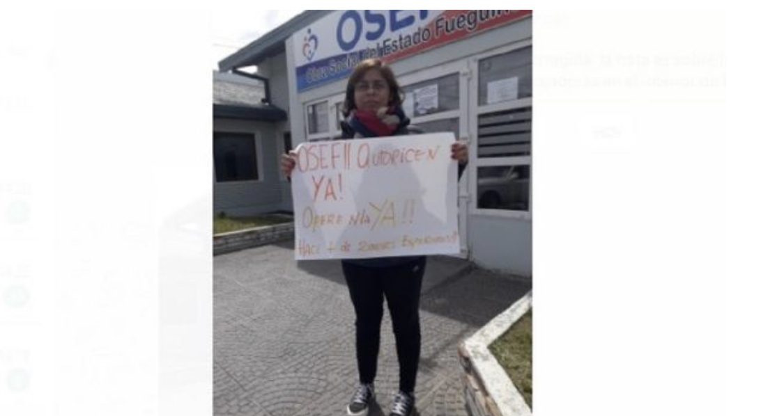 Dramático pedido de una madre frente a la Delegación de la OSEF Dramático pedido de una madre frente a la Delegación de la OSEF